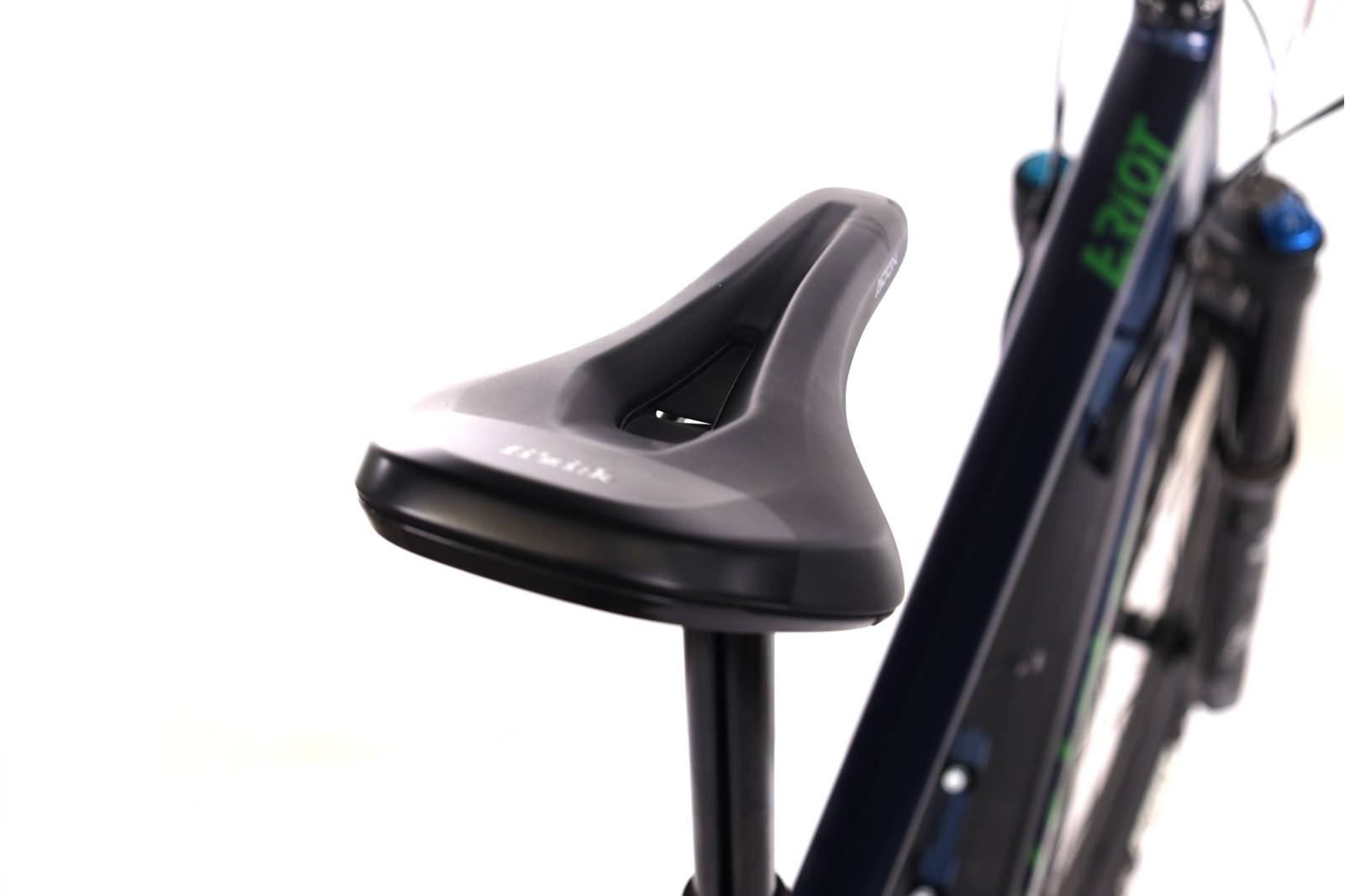 Ghost E-Riot EN Universal